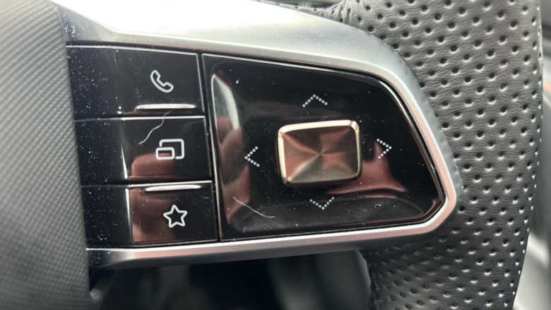 MG HS 1.5 T-GDI Trophy 5dr DCT Petrol Hatchback